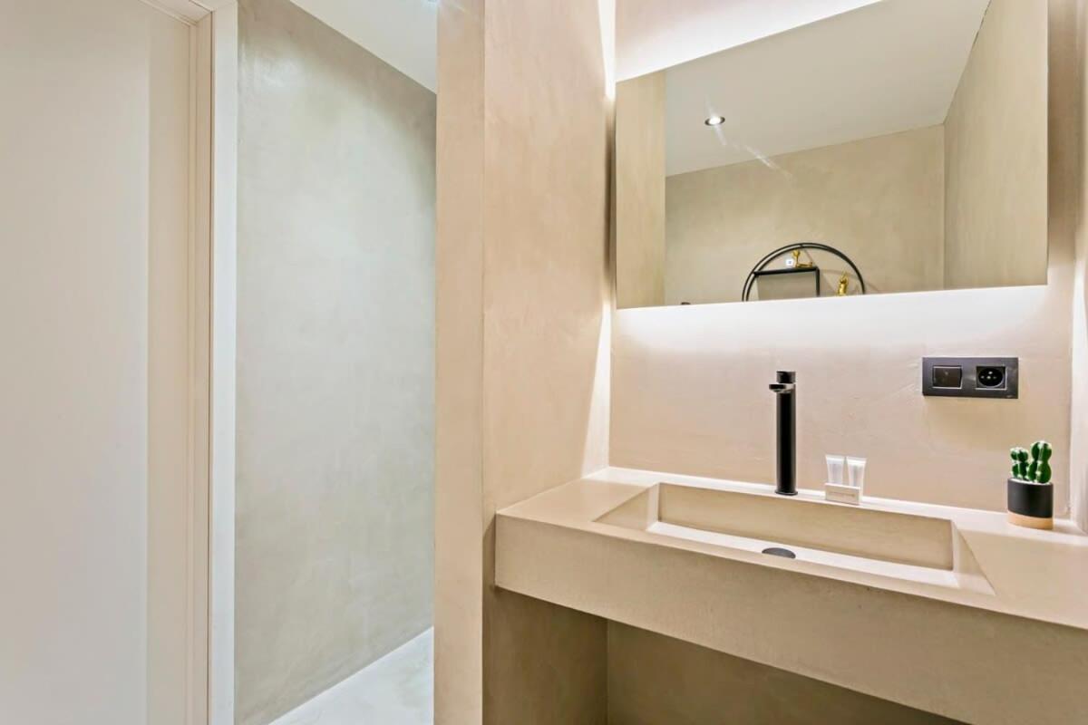 Huswell - Unique Apartment In The City-Center Of Knokke Exteriör bild